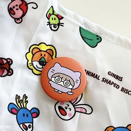 Hodu Girl Button Pin v1 - Image 3