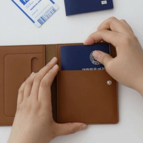 Triple Passport RFID-Blocking Wallet - Image 4