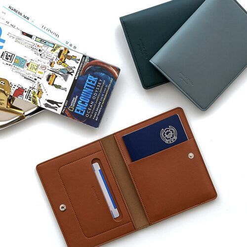 Triple Passport RFID-Blocking Wallet - Image 14