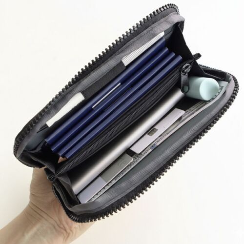 Voyager RFID-Blocking Passport Pouch - Image 2