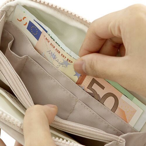 Voyager RFID-Blocking Passport Pouch - Image 11