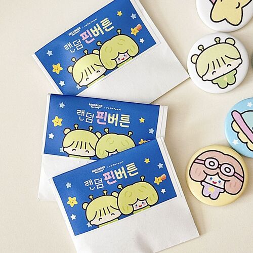 Alien & Space Friends Mystery Button Pin - Image 3