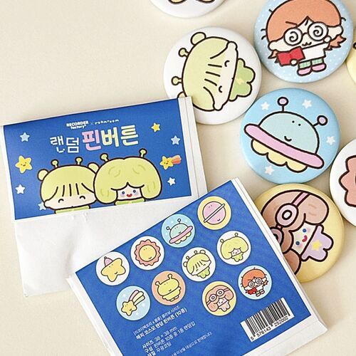 Alien & Space Friends Mystery Button Pin - Image 4