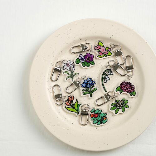 Flower Acrylic Key Ring - Image 11