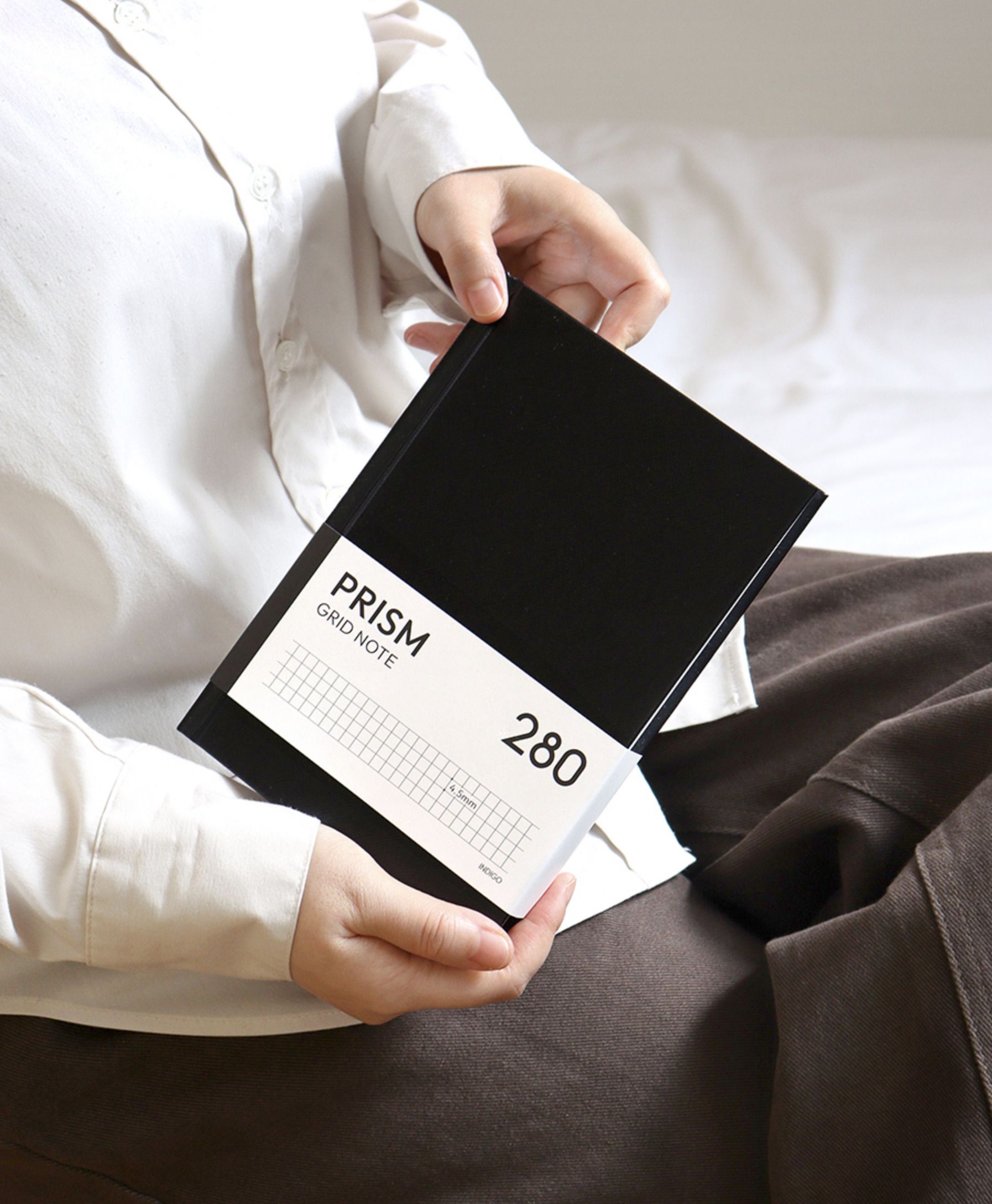 MochiThings: Prism B6 280p Hardcover Grid Notebook v3