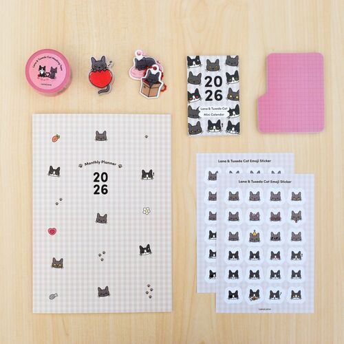 Lana Cat 2026 Monthly Stationery Gift Set (8pcs)