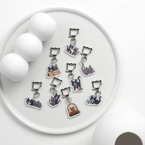 Lana Cat Pose Acrylic Key Ring v2 - Image 8