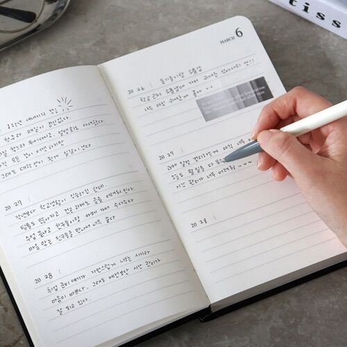 Archive Me 3 Yr Daily Diary Planner - Image 16