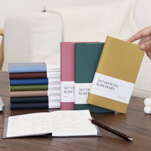 Green Mousse, Navy, Deep Forest, Red Bean, Mustard, and other covers are displayed together in a coordinated color lineup.