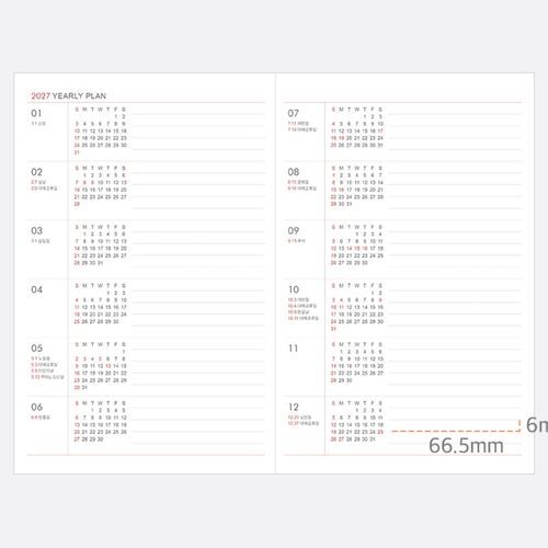 A weekly spread is filled with colorful handwritten notes, demonstrating the planner’s roomy dated writing areas.