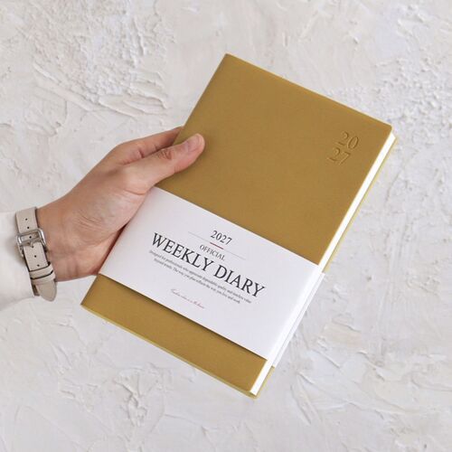 Green Mousse, Navy, Red Bean, and Mustard are presented front-facing with matching white title bands.
