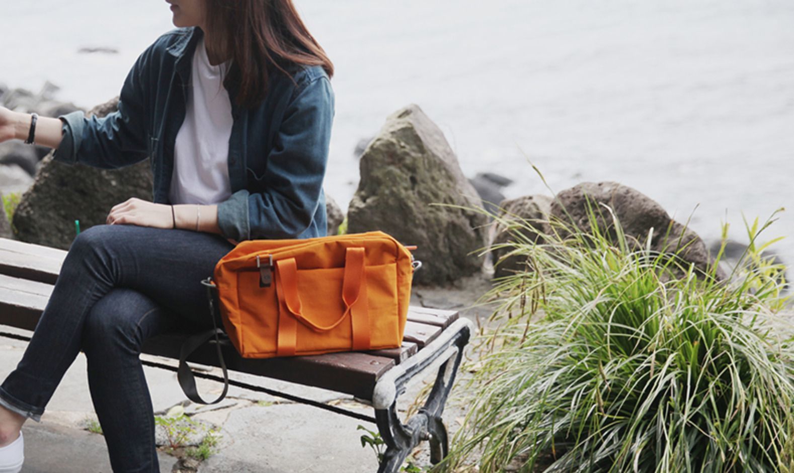 MochiThings Basic Daily Messenger Bag