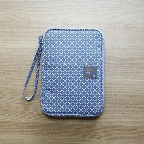 Better Together Daily Pouch