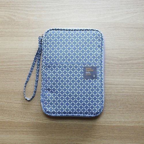 Better Together Daily Pouch