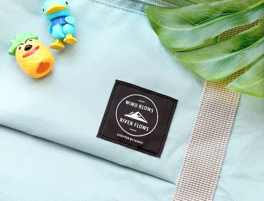 Wind Blows Foldable Luggage Bag