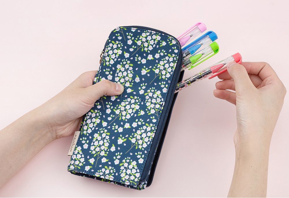 Ardium Standing Pencil Case