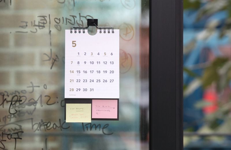 2017 Mini Basic Wall Calendar