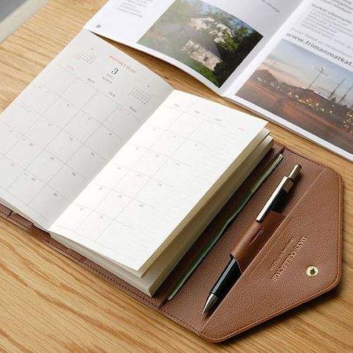 MochiThings: 2017 Days Collector Diary Wallet