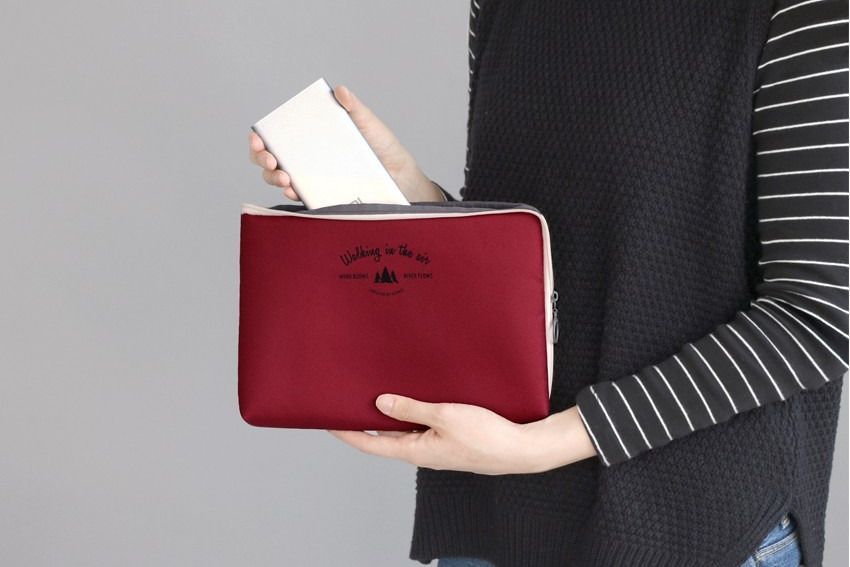 Large Walking in the Air Cable Pouch