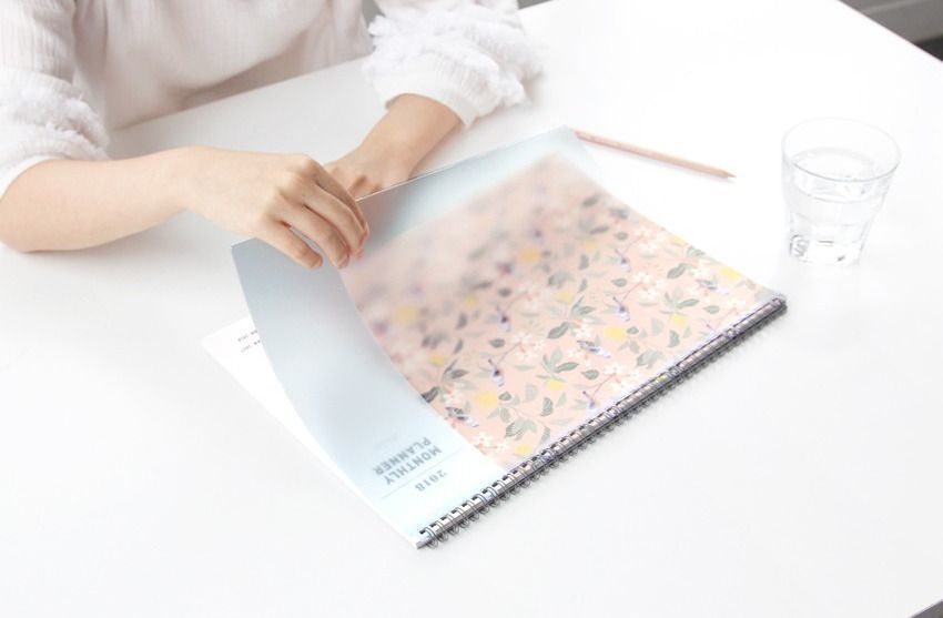 2018 Comely Desk Planner