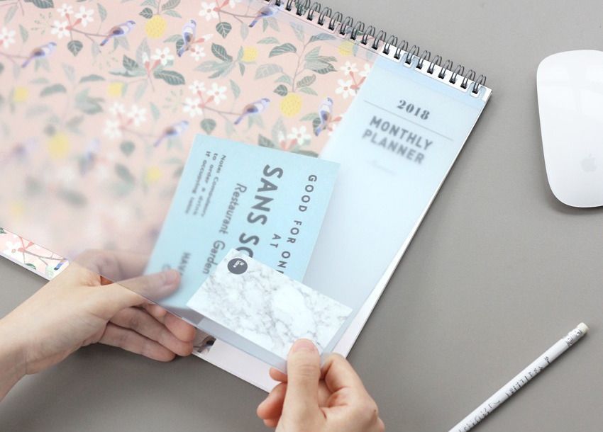 2018 Comely Desk Planner