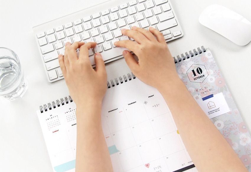 2018 Comely Desk Planner