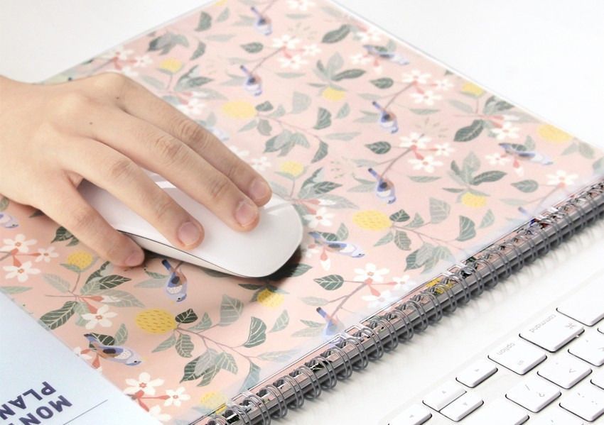 2018 Comely Desk Planner