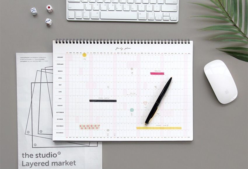 2018 Comely Desk Planner