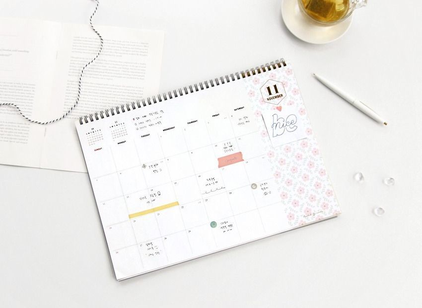2018 Comely Desk Planner