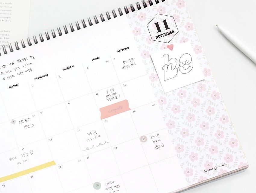 2018 Comely Desk Planner