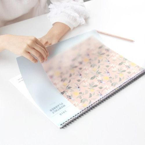 2018 Comely Desk Planner