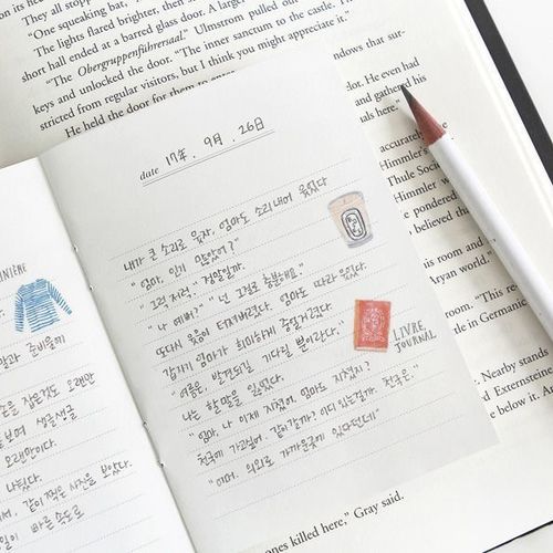 Classic Story One Month Diary Set - Image 14