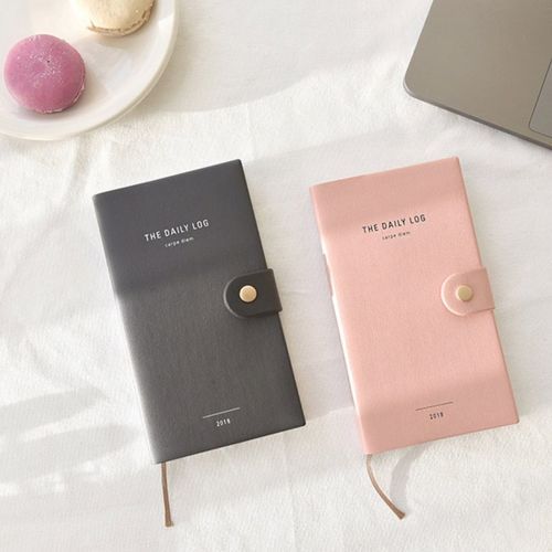 2018 The Daily Log Button Planner