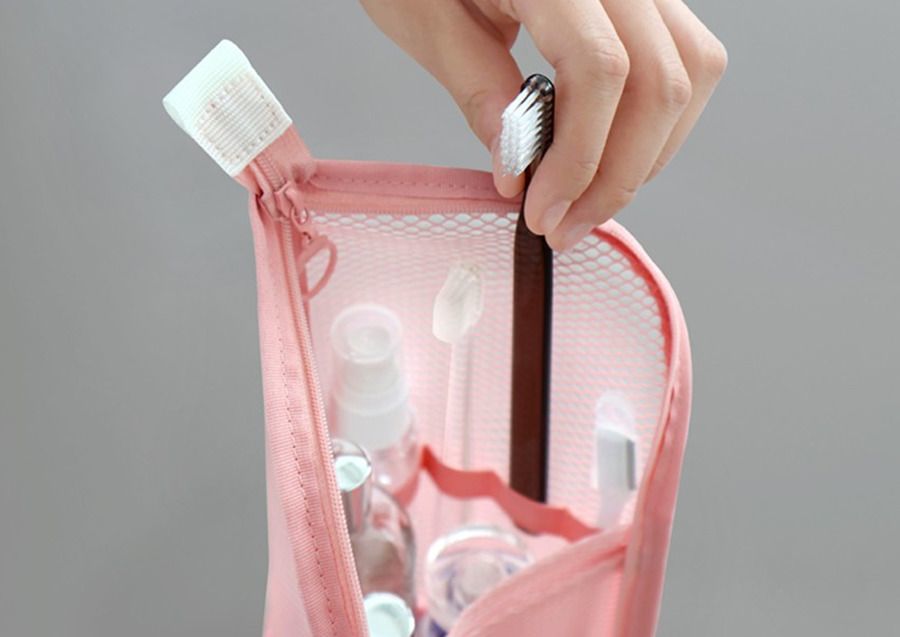 Standing Mesh Pouch