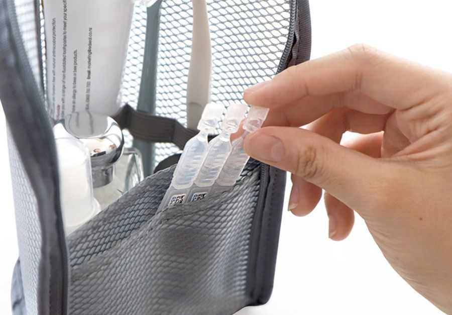 Standing Mesh Pouch