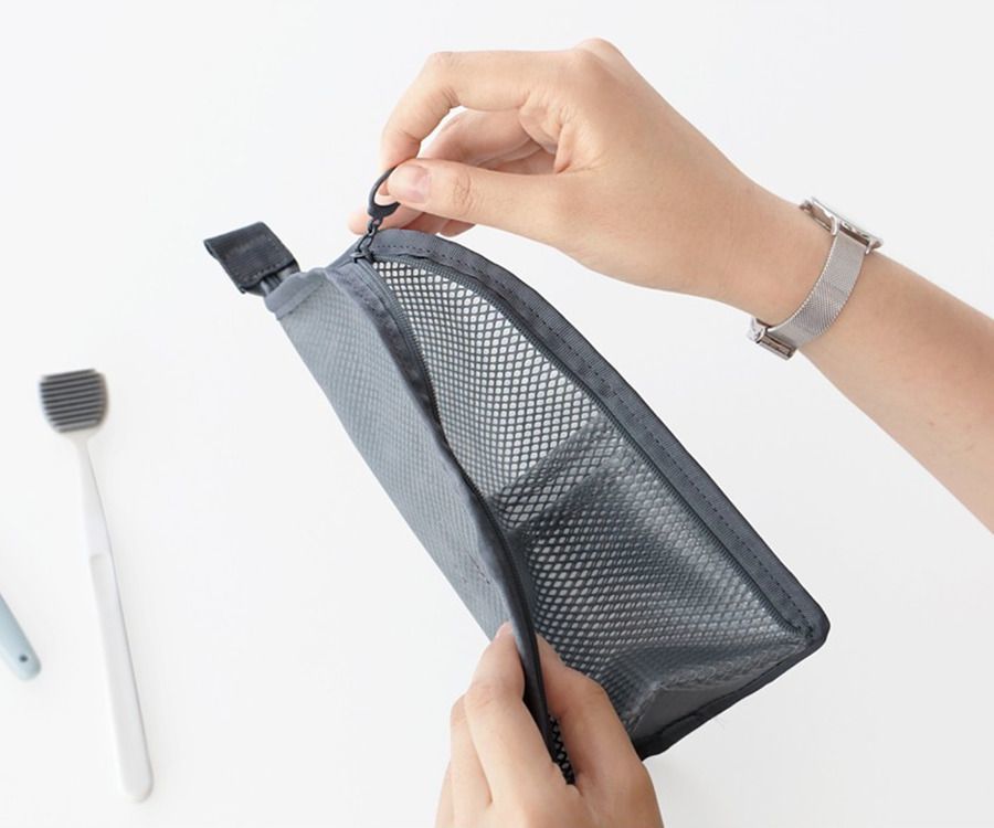Standing Mesh Pouch