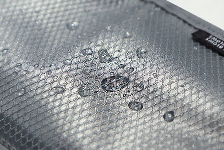 Standing Mesh Pouch