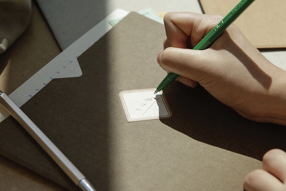 MochiThings: V File A4 Folder